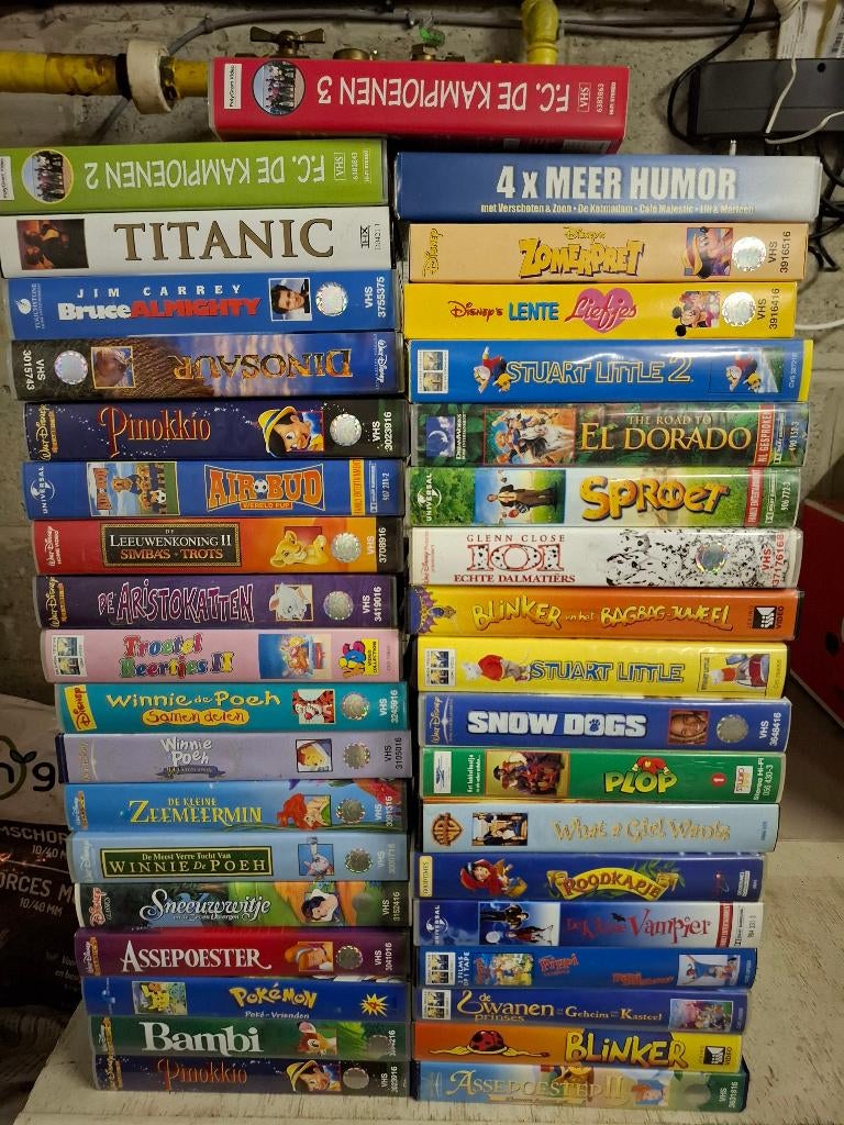 37 videocassettes, Cd's en Dvd's, Ophalen, Zo goed als nieuw, Tekenfilms en Animatie, Tekenfilm