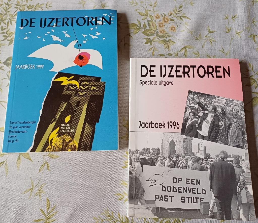 Jaarboeken De Ijzertoren 1996 en 1999, Ophalen of Verzenden, Zo goed als nieuw