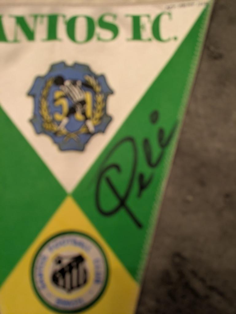 Voetbal wimpel vaandel   FC SANTOS PELE gesigneerd !!!, Verzenden, Zo goed als nieuw