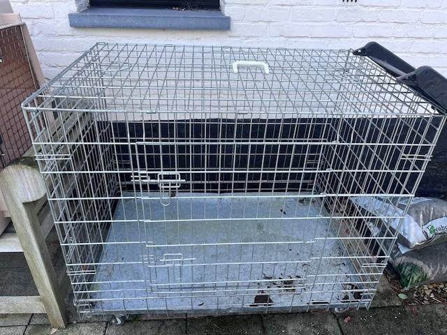 Hondenbench 2 stuks : Ijzer en plastic voor reizen + looprek, Enlèvement, Utilisé