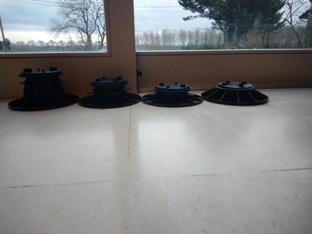 Plots réglables et fixes(Soprema)., Jardin & Terrasse, Enlèvement, Neuf