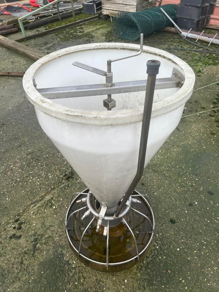 Voederbakken - aftap trechters + motor en Silo s, Zakelijke goederen, Ophalen, Veehouderij, Stalinrichting