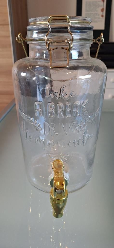 Drankdispenser, Ophalen