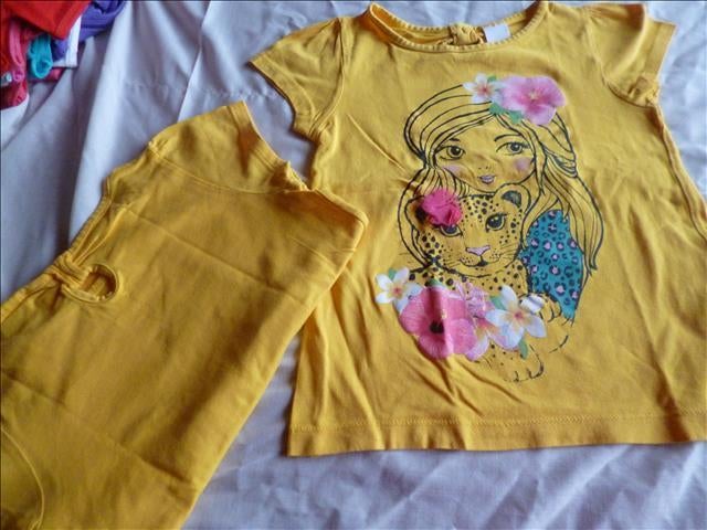 verschillende t shirten maat 122, Meisje, Ophalen of Verzenden, Zo goed als nieuw, Shirt of Longsleeve