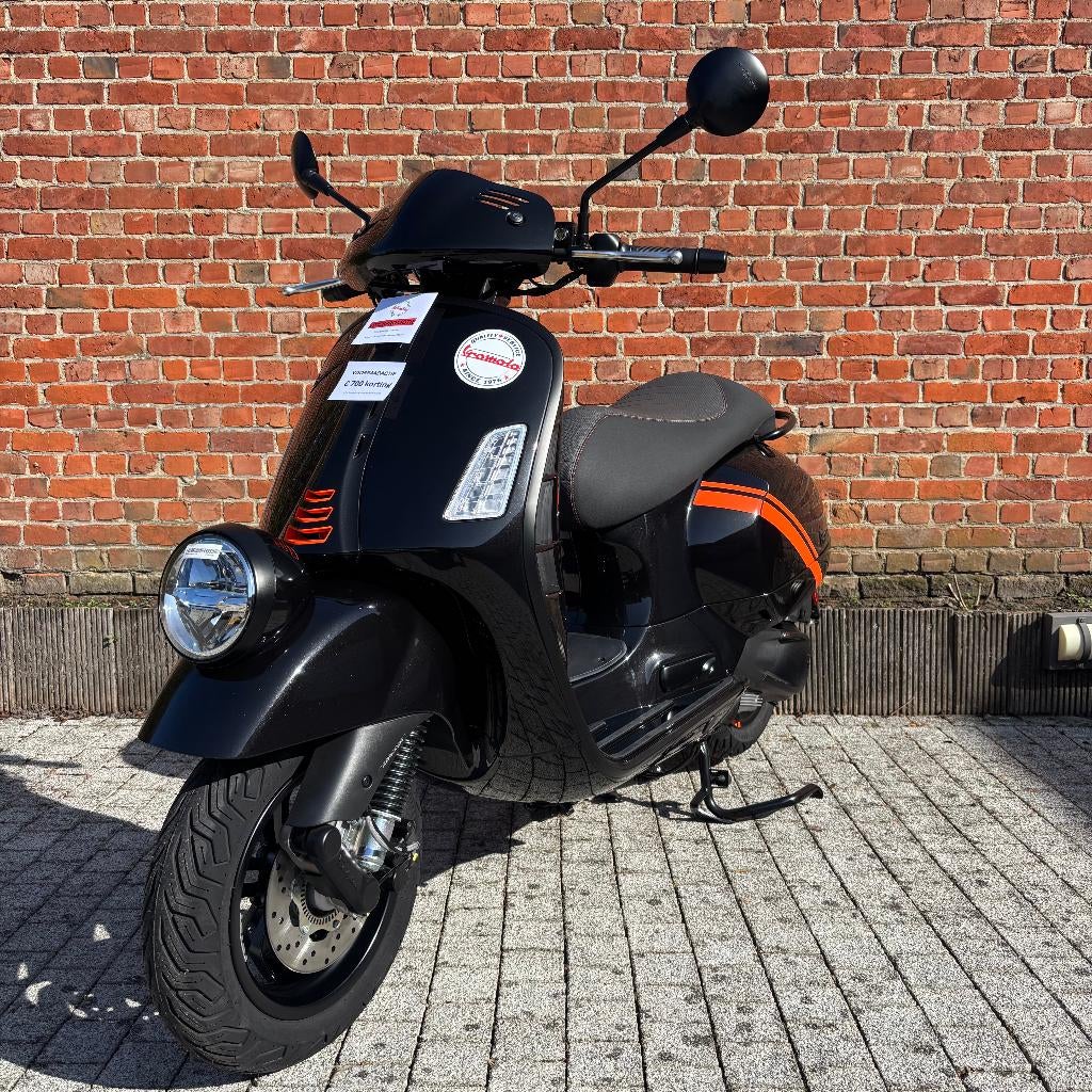 NIEUWE Vespa GTV 300 STOCKPROMO €700, 300 cc, Bedrijf, Minimaal motorrijbewijs A2, 1 cilinder