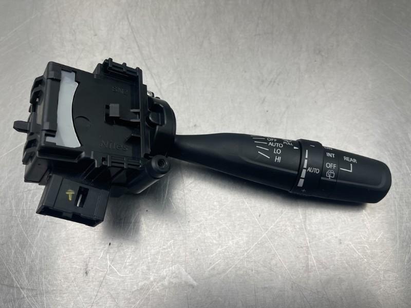 COMMODO ESSUIE-GLACE Suzuki Vitara (LY / MY) (01-2015/-), Autos : Pièces & Accessoires, Tableau de bord & Interrupteurs, Utilisé