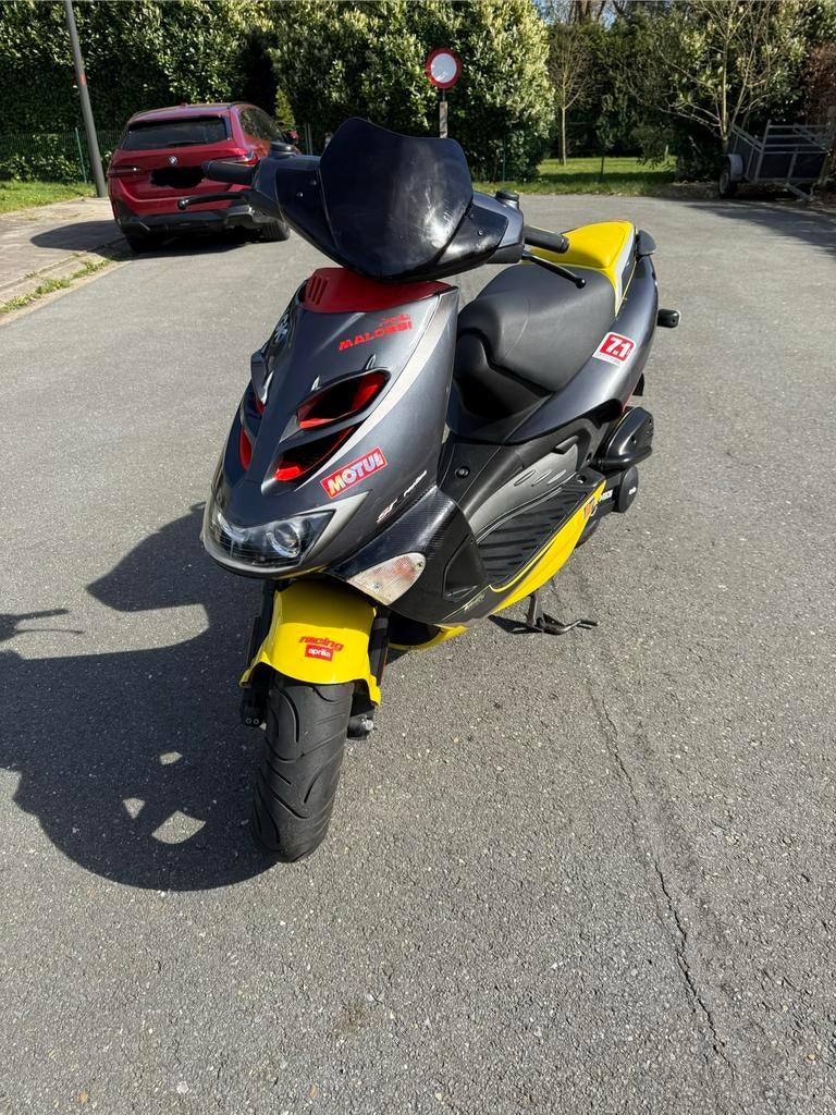 APRILIA SR 50 2T CLASSE A 90-100 km/h, SR 50, Comme neuf, Enlèvement, Deux-temps