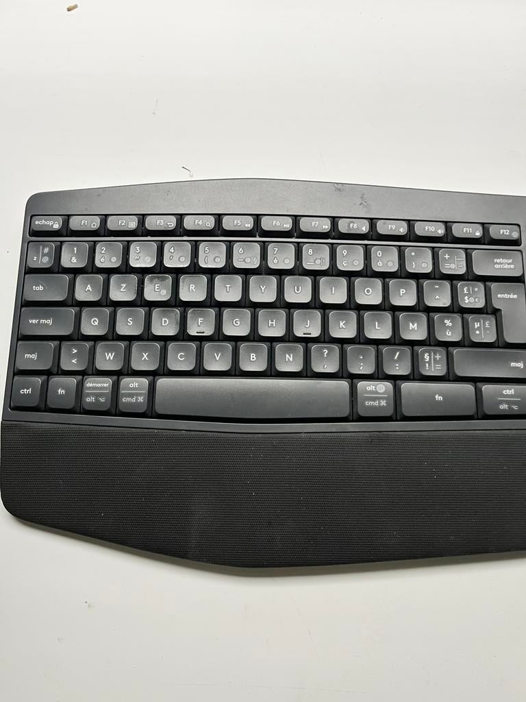 Logitech MK850 Draadloos Toetsenbord, Computers en Software, Toetsenborden, Ophalen, Azerty, Zo goed als nieuw, Draadloos
