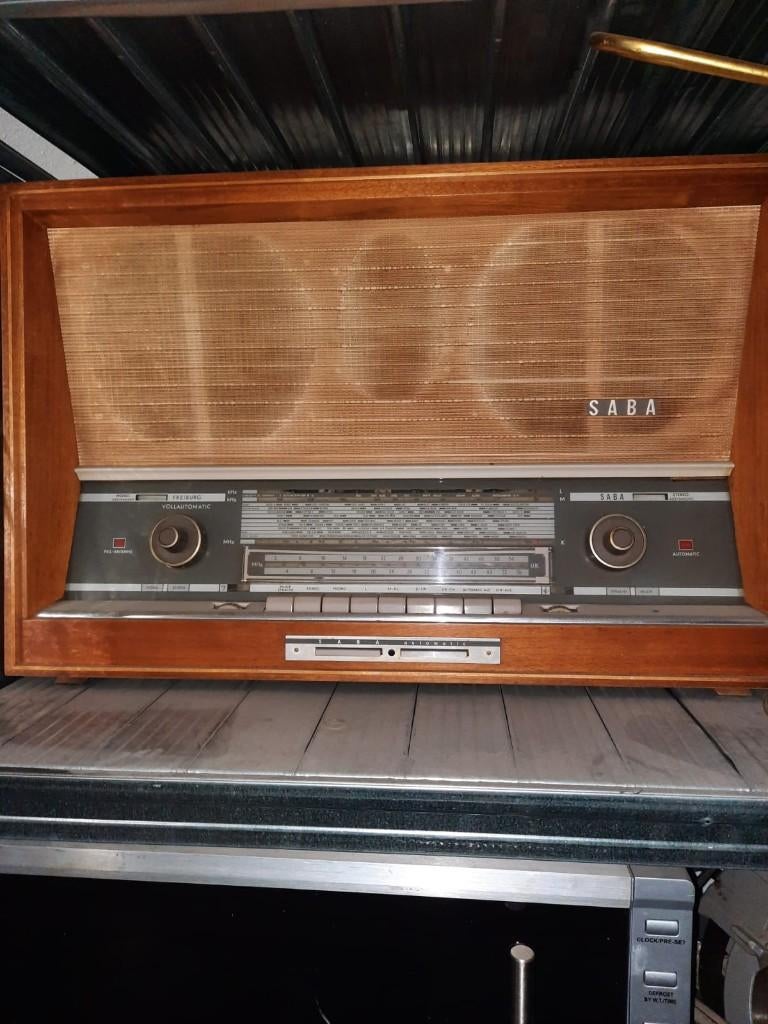 Saba Radio, Enlèvement, Utilisé, Radio