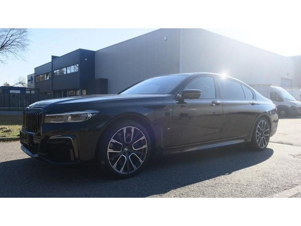 BMW 730 210kW 73000km 2021, Autos, BMW, Achat, 58 g/km, Détection des panneaux routiers, Brun