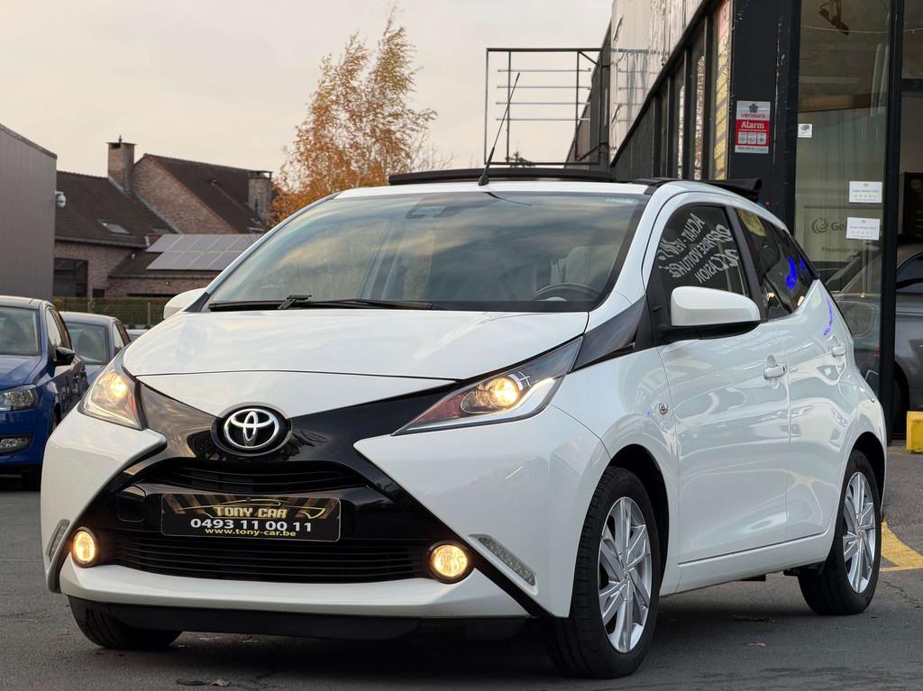 Toyota Aygo Aygo1.0i VVT-i* Boîte auto*NAVI+CAMERA*CUIR*BT*, Auto's, Toyota, 4 zetels, Gebruikt, Electronic Stability Program (ESP)