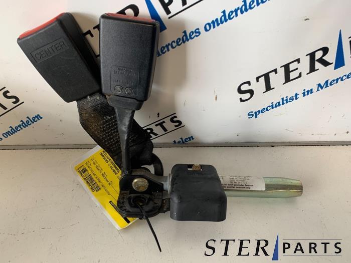 Veiligheidsgordel Insteek midden-achter van een Mercedes C-K, Gebruikt, -, Ophalen of Verzenden, -