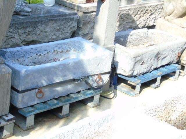 auge ou bac en pierre bleu , jardinière , voir photos !, Moins de 30 cm, Pierre, Enlèvement, Utilisé