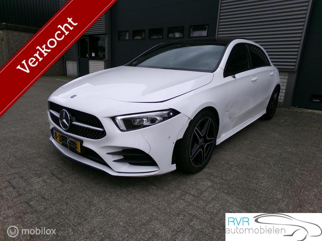 Mercedes A-klasse 200 d AMG-PAKKET/PANODAK/AUTOMAAT/SCHADE, Auto's, Mercedes-Benz, A-Klasse, ABS, Achteruitrijcamera, Airbags