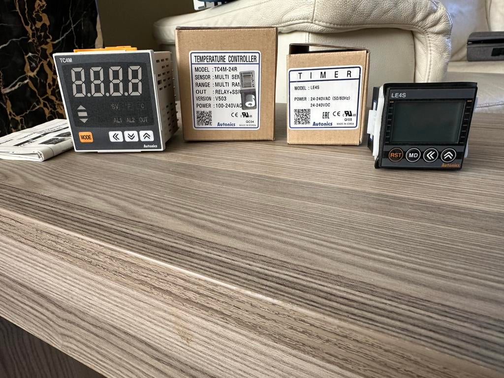Temperatuurcontroller TC4M-24R + timer LE4S (industrieel), Ophalen of Verzenden, Nieuw