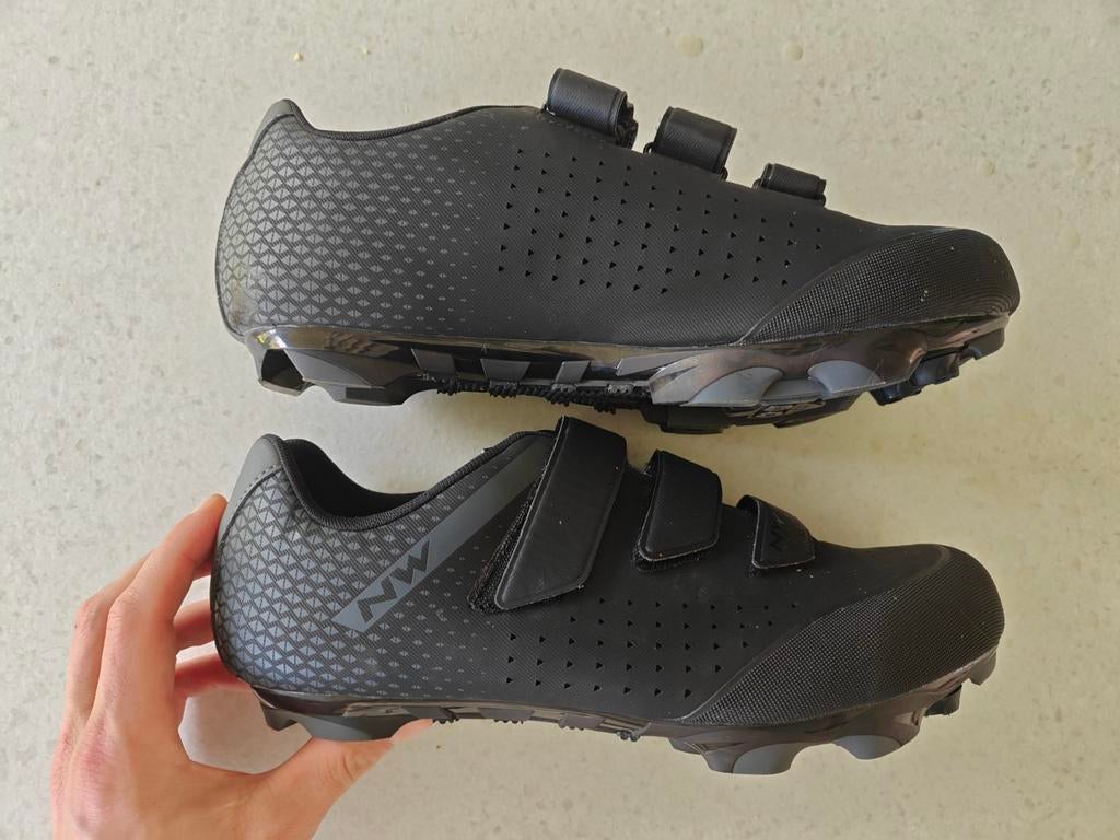Northwave fietsschoenen 42, Ophalen