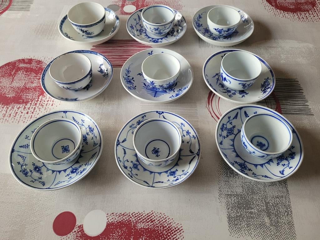 9 pochons tasses + sous-tasses porcelaine Tournai XIXe siècl, Antiquités & Art, Antiquités | Porcelaine, Enlèvement ou Envoi