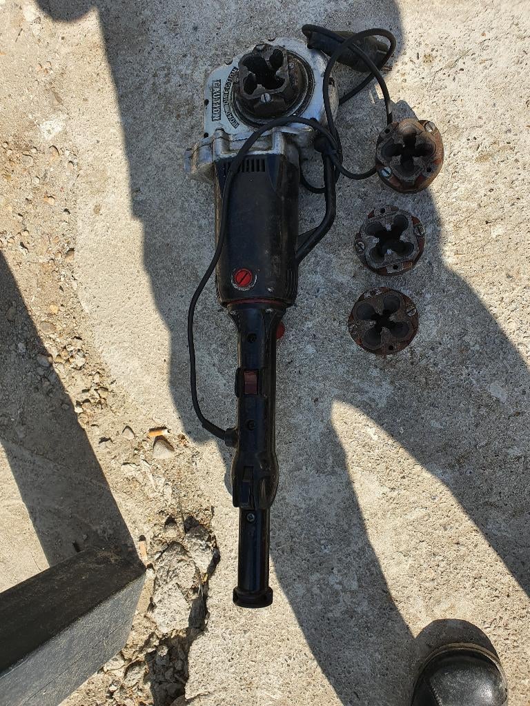 machine de découpe de fil prof. Set.Wire Cette machine fonc, 500 à 1000 mm, Enlèvement, Utilisé, Tour à métaux