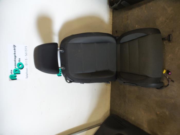 Siège droit d'un Volkswagen Golf (Golf 09-), Volkswagen, -, 3 mois de garantie, Utilisé