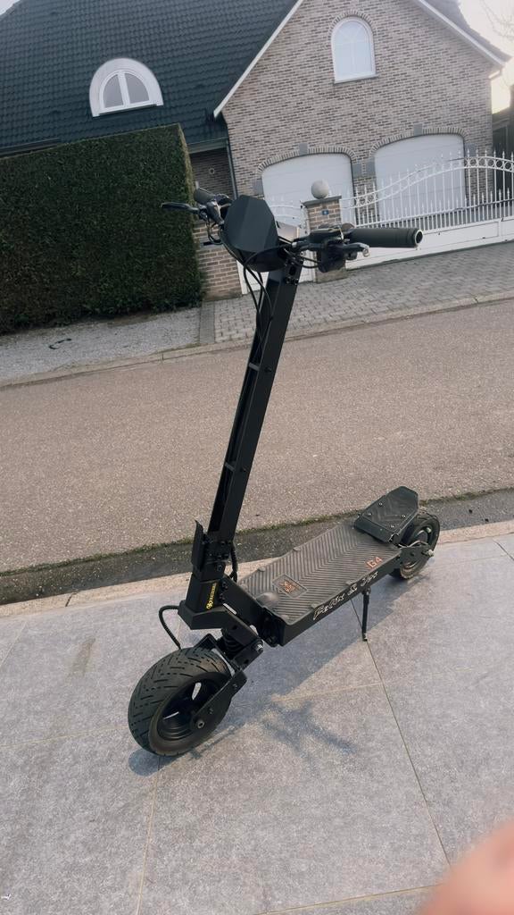 kukirin g4 electric scooter, Fietsen en Brommers, Steps, Zo goed als nieuw, Ophalen