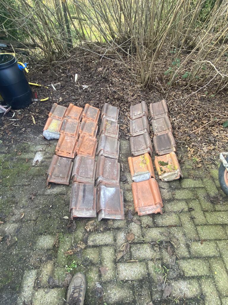 gevelpannen, Gebruikt, Steen of Klei, Ophalen of Verzenden, Minder dan 5 m²