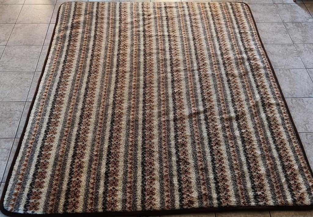 Couverture en forme d'agneau, Enlèvement, Comme neuf, Deux personnes