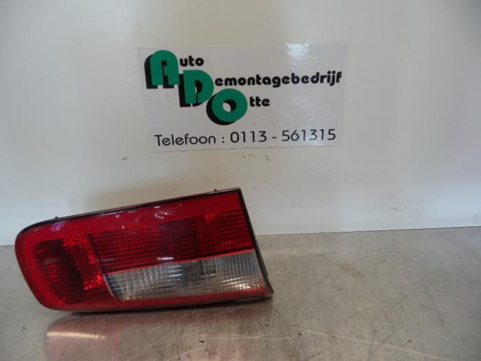 Feu arrière gauche d'un Renault Laguna (Laguna 01-), Autos : Pièces & Accessoires, Renault, -, 3 mois de garantie, Utilisé