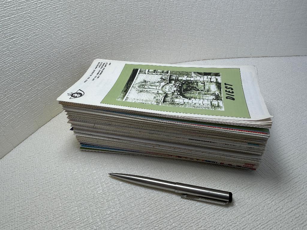 Grand lot de brochures philatéliques belges De Post 1980-95, Timbres & Monnaies, Timbres | Europe | Belgique, Enlèvement ou Envoi