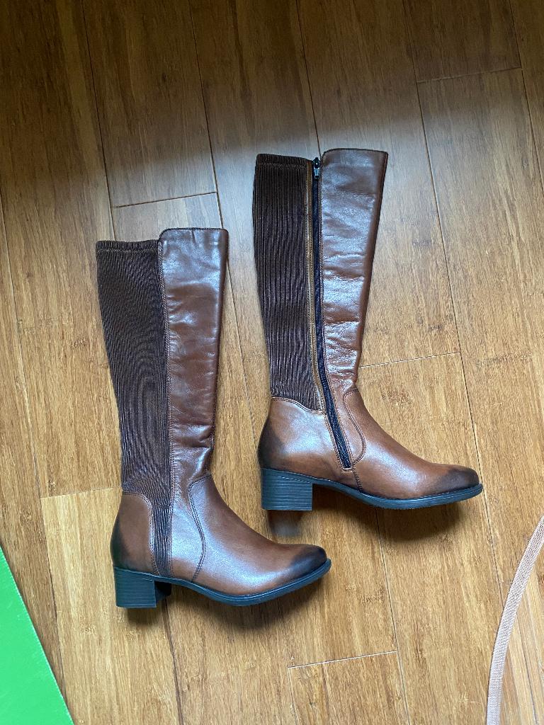 Bottes neuves Remonte en cuir et stretch 36, Vêtements | Femmes, Chaussures, Neuf, Bottes hautes, Brun, Enlèvement ou Envoi