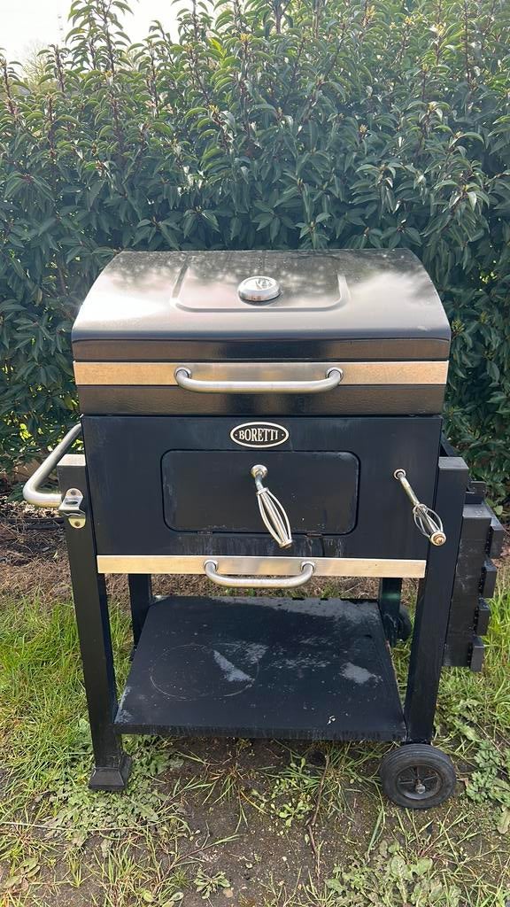 Boretti houtskool BBQ, Ophalen, Gebruikt, Met accessoires
