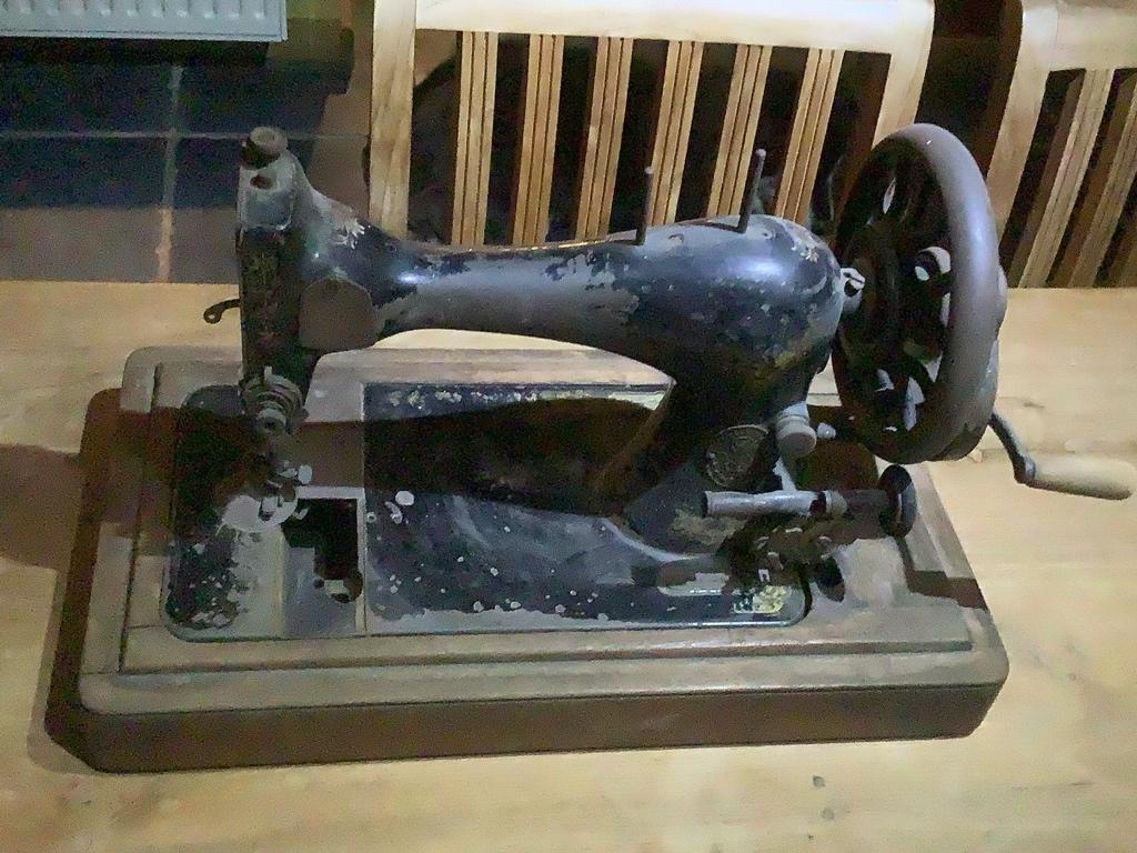 machine a coudre antique, Enlèvement