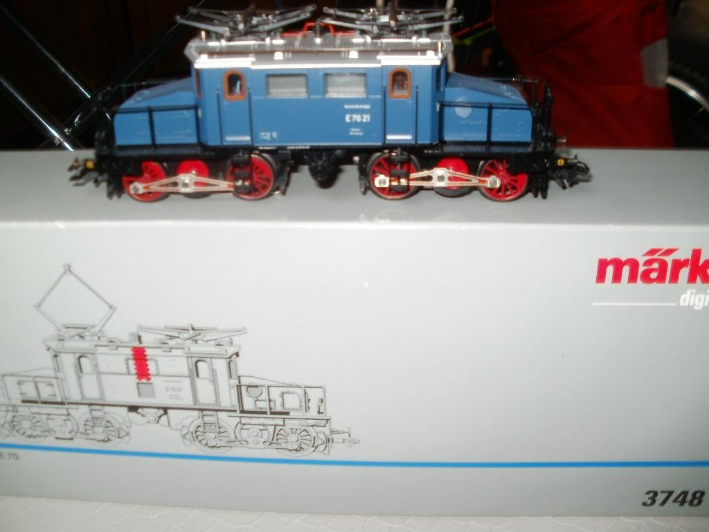 Marklin Ho E lokomotief no3748 BR E70 met ovp nieuwstaat DIG, Wisselstroom, Locomotief, Ophalen of Verzenden, Zo goed als nieuw