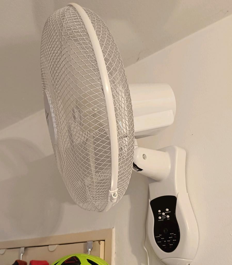 Wandventilator met afstandsbediening, Electroménager, Ventilateurs, Enlèvement, Ventilateur avec télécommande, Comme neuf, Autre
