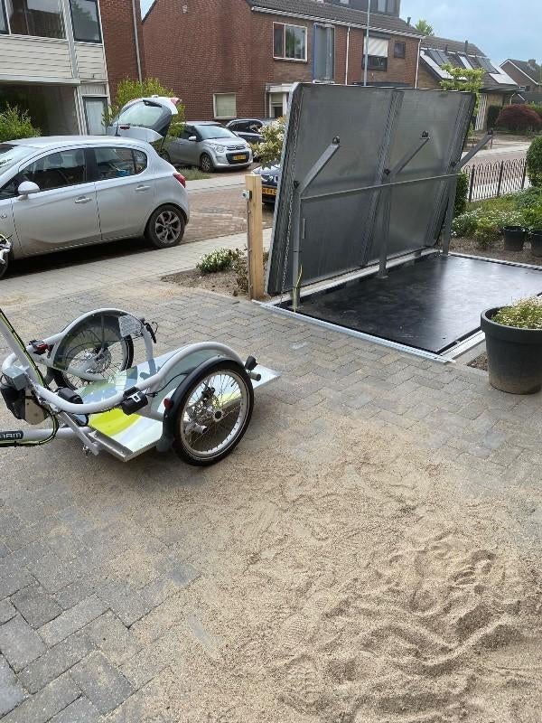 Ondergrondse berging/ stalling afval/ motor en fiets, Jardin & Terrasse, Stockage & Armoires de jardin, Neuf, Stockage de conteneurs