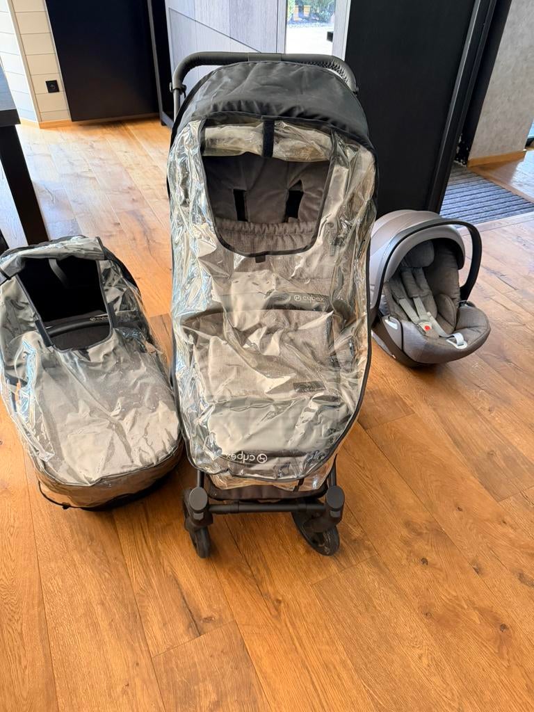 Kinderwagen cybex 3+1 platinium +base fixe isofixe, Ophalen, Zo goed als nieuw