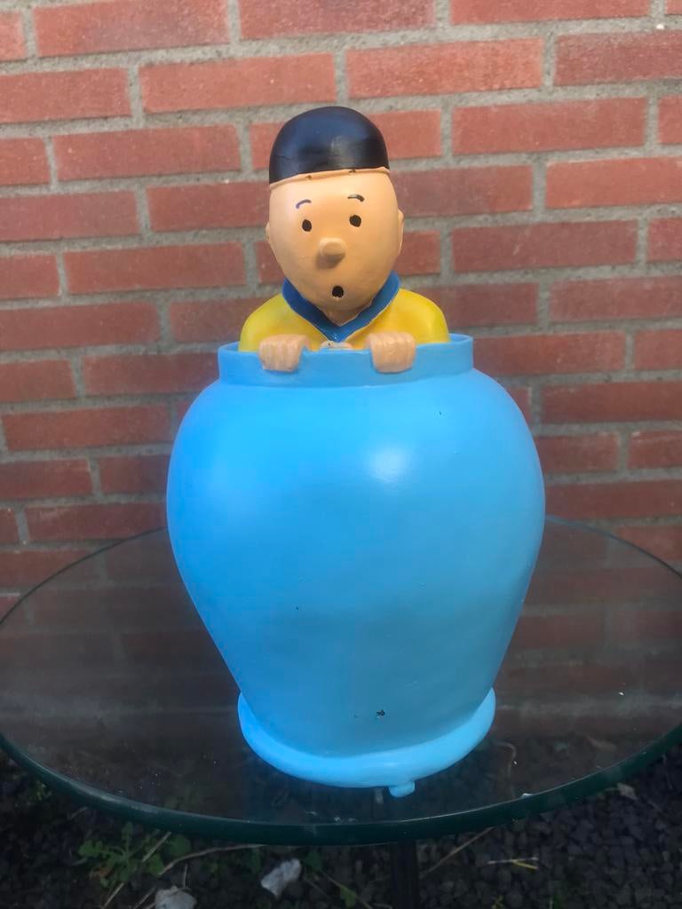 Kuifje in de vaas beeld, Verzamelen, Ophalen of Verzenden, Kuifje, Gebruikt, Beeldje of Figuurtje