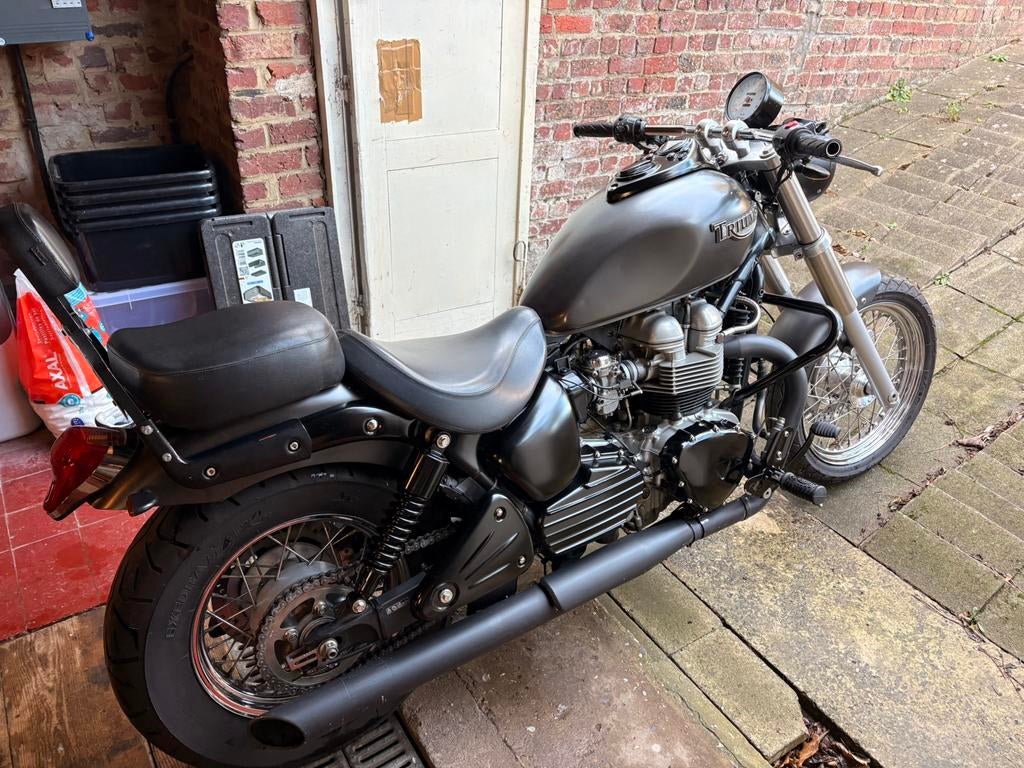 Triumph Bonneville America 2004, Motos, 2 cylindres, Particulier, 790 cm³