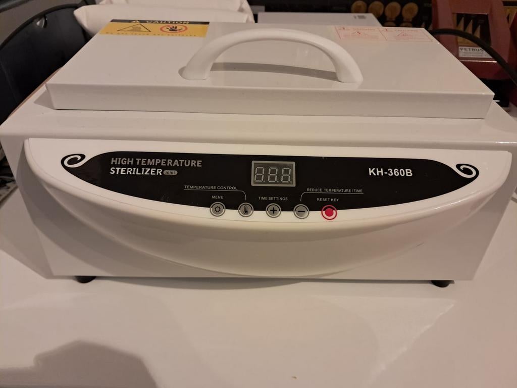 Poupinelle pour désinfecter matériel d'onglerie, Enlèvement