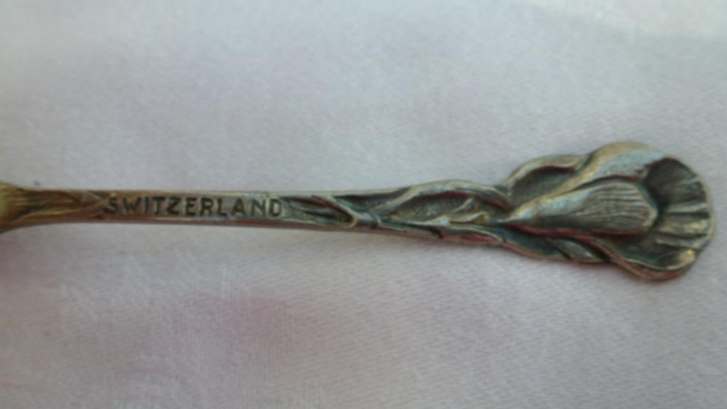 1 oud lepeltje Switzerland, Ophalen of Verzenden, Gebruikt, Metaal, Bestek