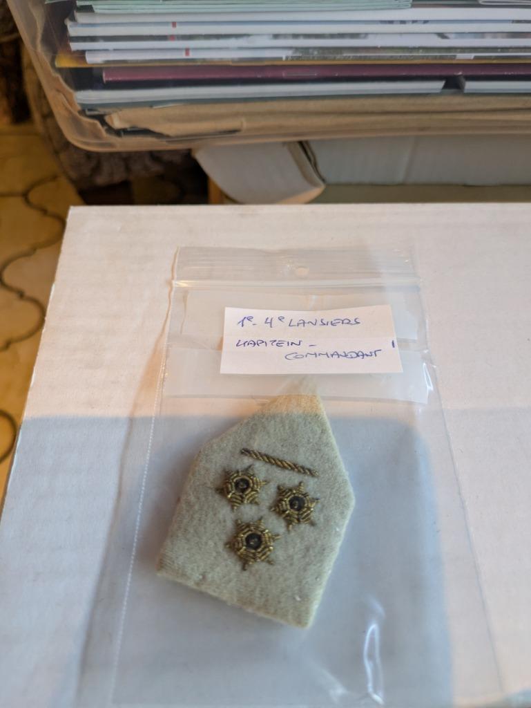 Kapitein commandant 1ste. 4de lanciers, Enlèvement ou Envoi, Armée de terre, Emblème ou Badge