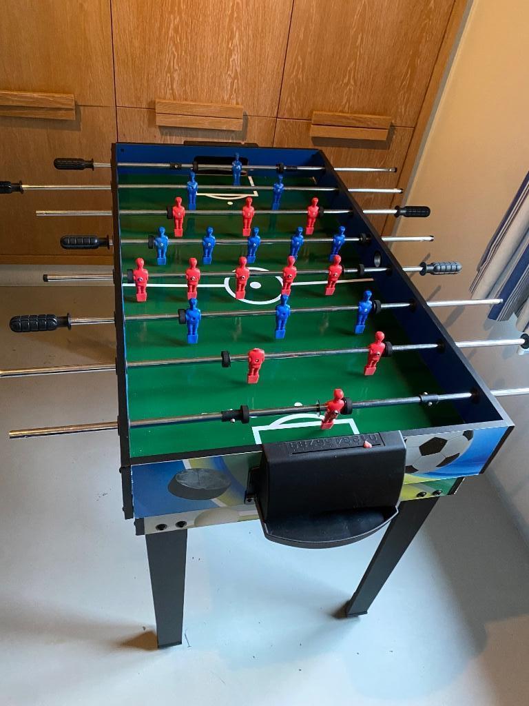 Pool- en voetbaltafel 12 spellen inéén., Kinderen en Baby's, Speelgoed | Voetbaltafels, Ophalen, Gebruikt