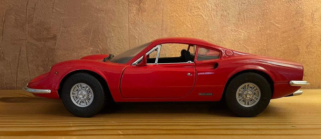 Ferrari 246 GT Dino - 1:18, Hobby & Loisirs créatifs, Enlèvement ou Envoi, Anson