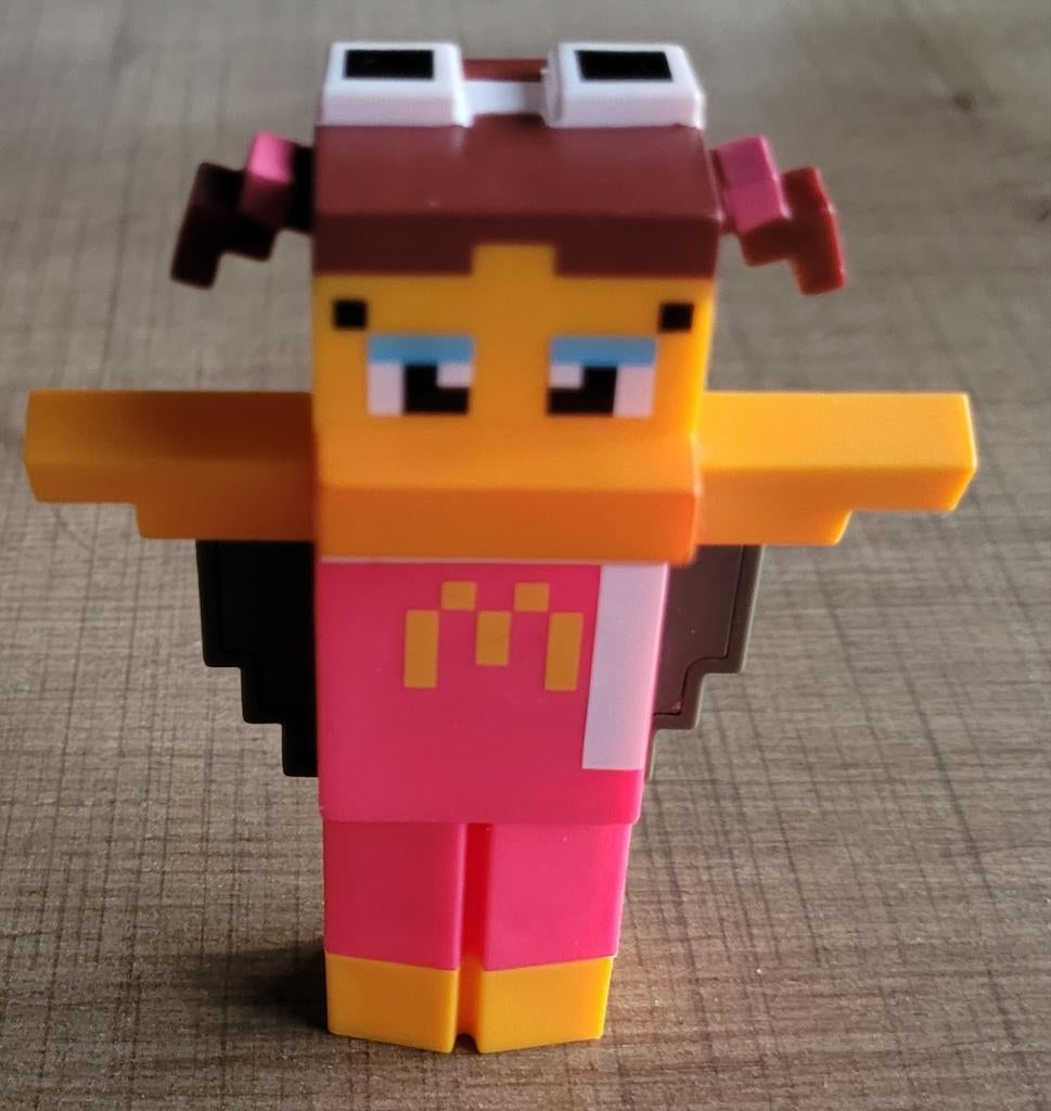 Mc Donald's mascotte Birdie: Minecraft figuur, Ophalen of Verzenden, Zo goed als nieuw