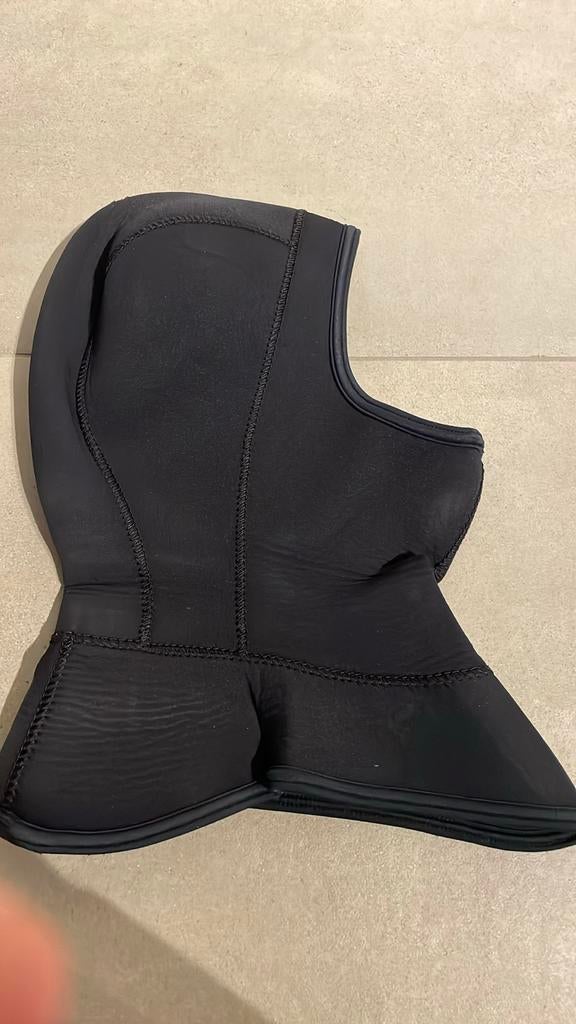 Cagoule tribord 3 mm, taille ML, Sports nautiques & Bateaux, Enlèvement ou Envoi, Utilisé, Combinaison de plongée