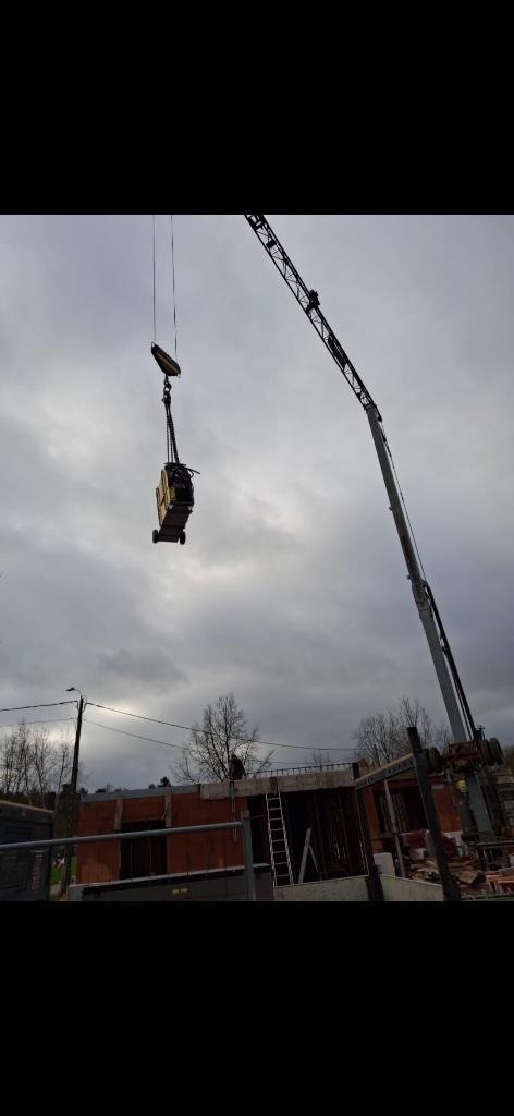 Torenkraan Terex Comedil, Diensten en Vakmensen, Aannemers, Verbouw of Aanbouw