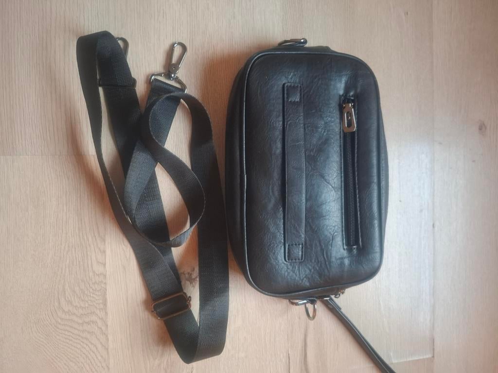 Sacoche en cuir.(NEUVE), Motos, Enlèvement ou Envoi