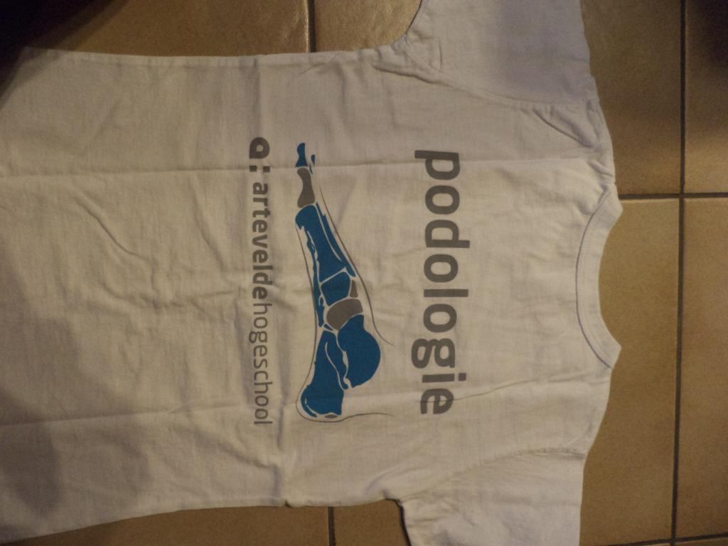 T-shirt scolaire ARTEVELDE (taille M) - podologie, Enlèvement ou Envoi, Comme neuf, Enseignement supérieur professionnel