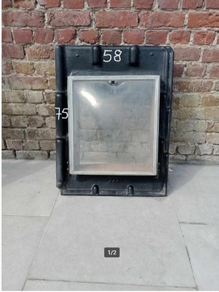 Fenêtre de toit. Lucarne., Enlèvement ou Envoi, Utilisé