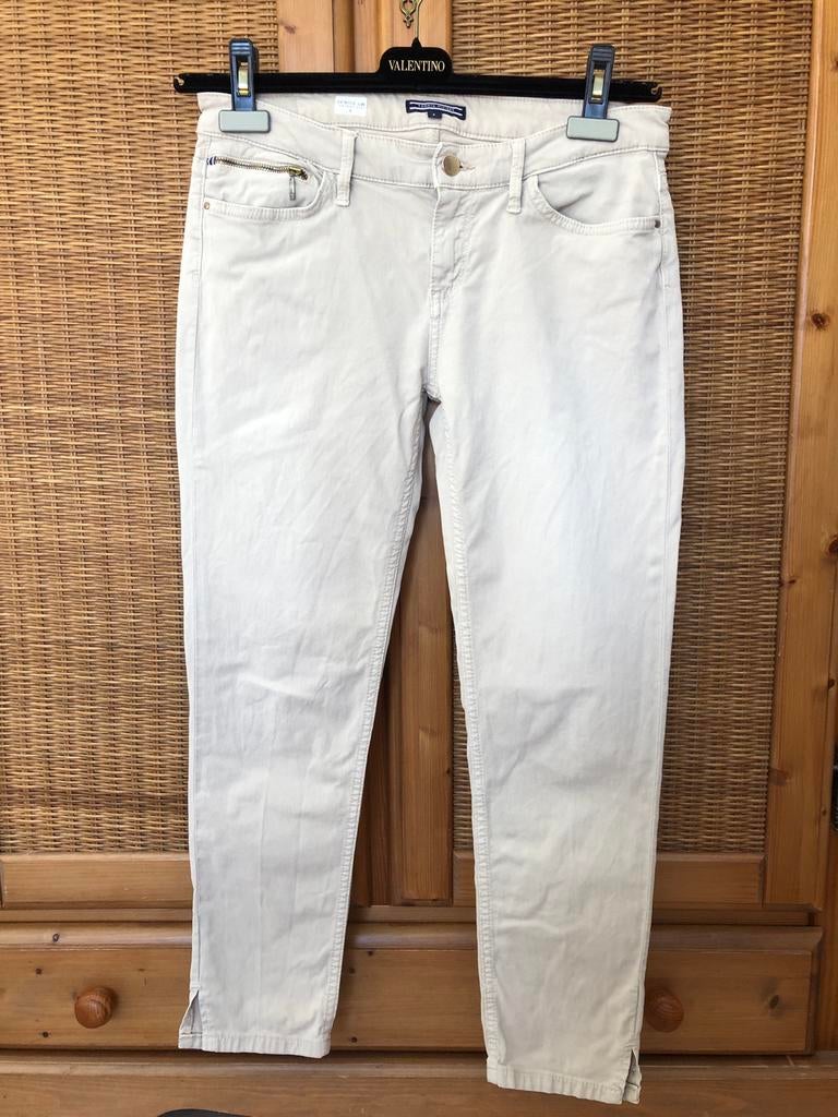 Tommy Hilfiger beige broek maat 8, Kleding | Dames, Broeken en Pantalons, Gedragen, Maat 38/40 (M), Beige, Ophalen of Verzenden
