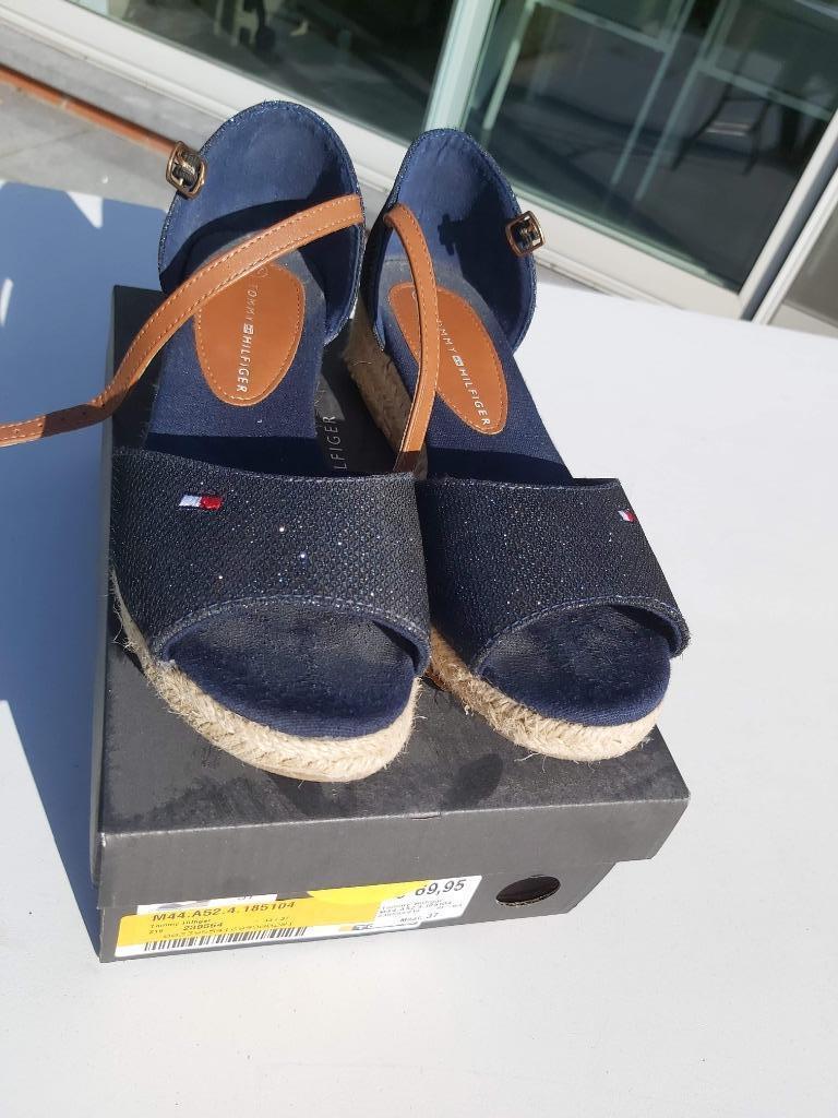 Sandaaltjes Tommy Hilfiger - maat 37, Blauw, Gedragen, Tommy Hilfiger, Sandalen of Muiltjes